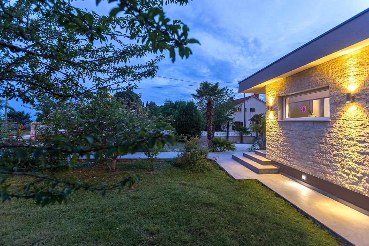 Villa Viktoria Poll&Garden View Каштелир Екстер'єр фото